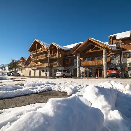 Aparthotel Noemys Chalets Du Hameau Des Aiguilles