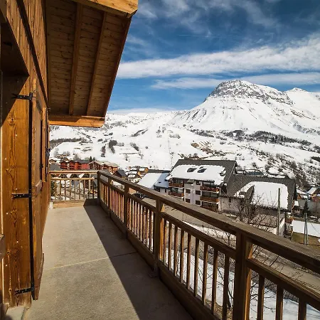 Aparthotel Noemys Chalets Du Hameau Des Aiguilles 2*