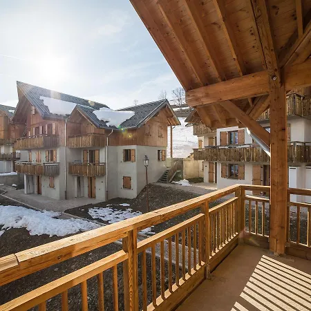 Noemys Chalets Du Hameau Des Aiguilles Aparthotel 2*