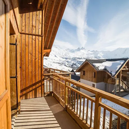 Noemys Chalets Du Hameau Des Aiguilles 2*