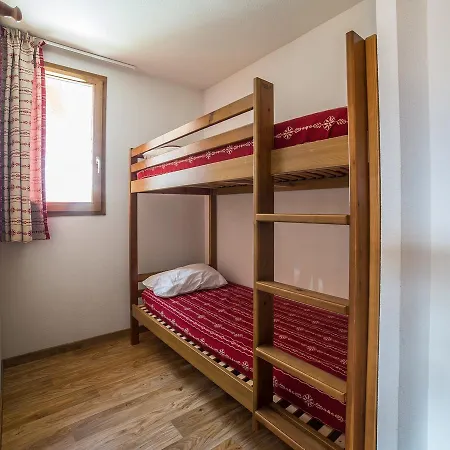Noemys Chalets Du Hameau Des Aiguilles Aparthotel 2*